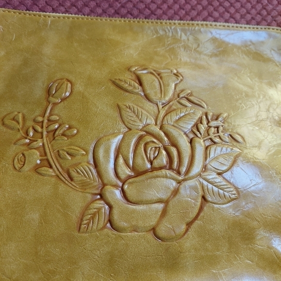 NWOT. Meitrue Medium Goldenrod Clutch/ Shoulder Handbag - Picture 3 of 15